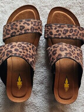 Volatile leopard print double-strap wedge sandals Sz 6